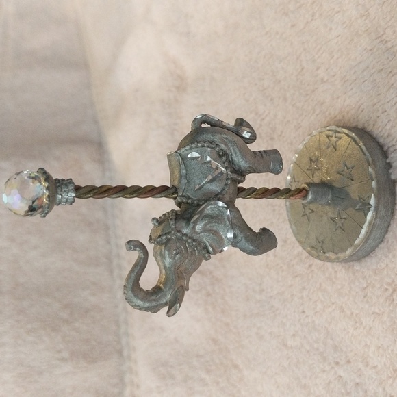 1984 Spoontiques Pewter Carousel Elephant with Crystal Ball Top - Picture 2 of 8